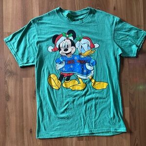 NWT Disney Mickey & Donald Duck Christmas π T-Shirt size medium